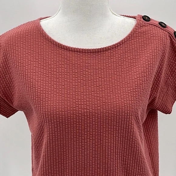 Madewell Seersucker Button Shoulder Top in Vintage Quartz - Size XXS - Picture 4 of 9